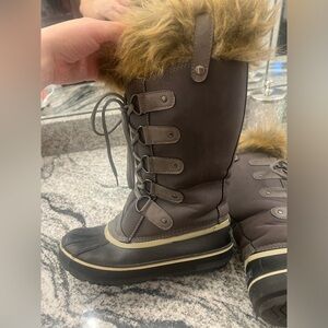 Tall winter boot